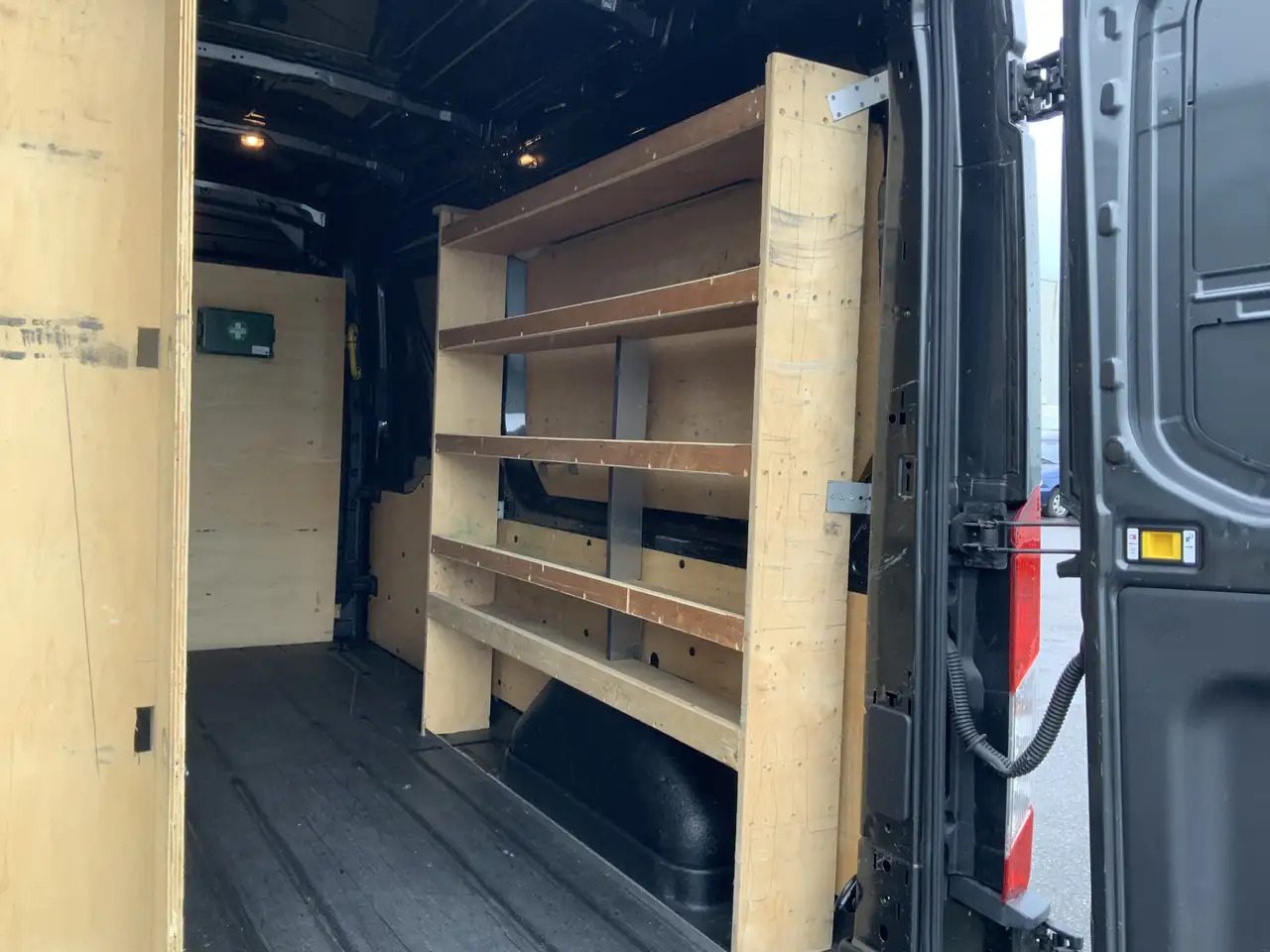 Товарно комбе Ford Transit 330 2.2 TDCI L3H3 Ambiente Airco 3 Zits Euro 5: слика 22