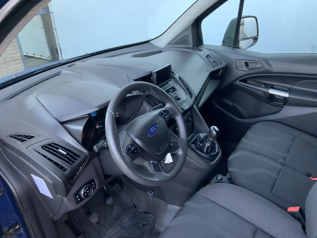 Ford Transit Connect 1.5 TDCI L1 Trend Airco Cruise Trekhaak 1200 kg Ca - Мало комбе: слика 5 Ford Transit Connect 1.5 TDCI L1 Trend Airco Cruise Trekhaak 1200 kg Ca - Мало комбе: слика 5
