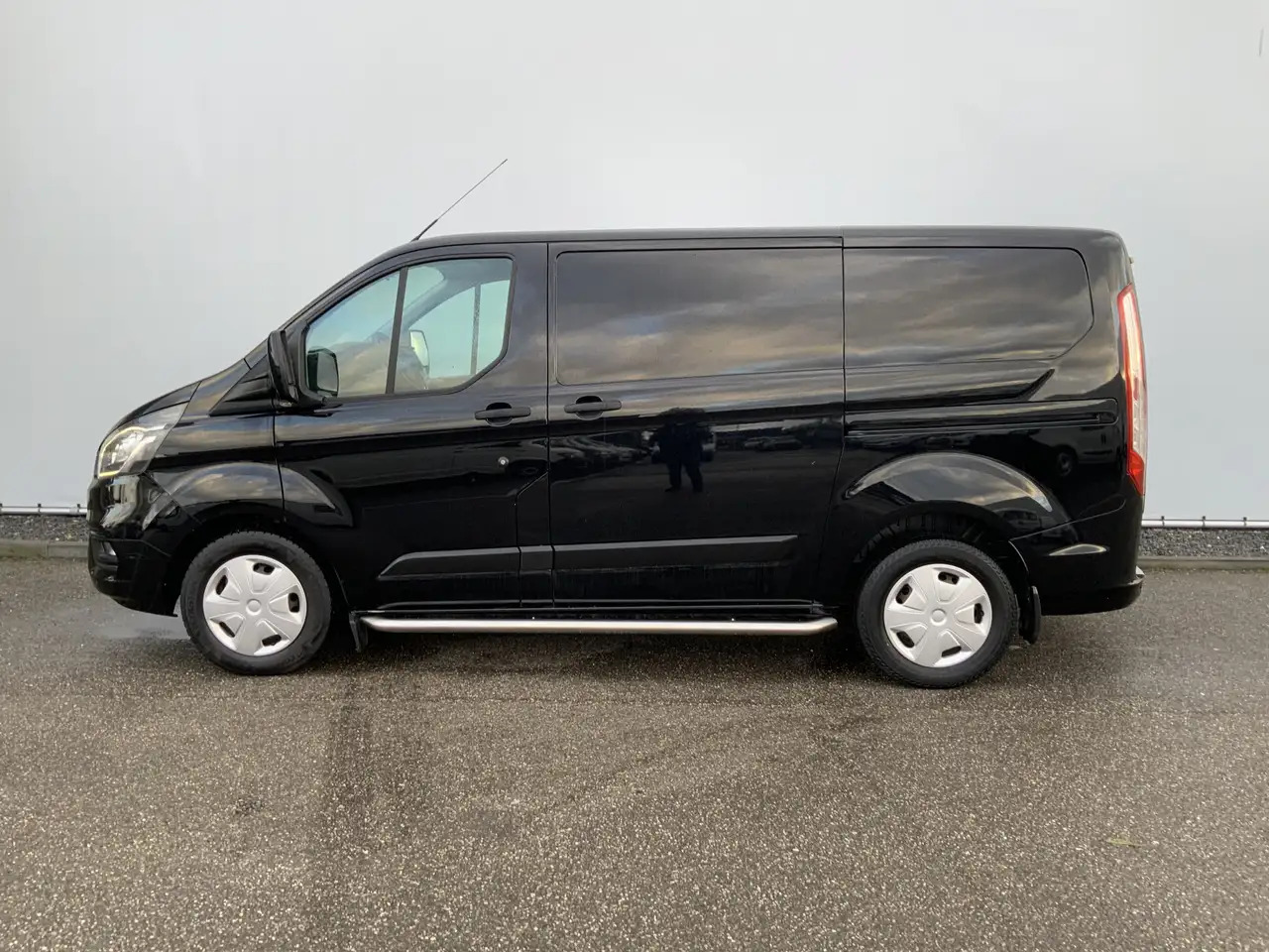 Ford Transit Custom 280 2.0 TDCI L1H1 Automaat Dub Schuifdeur Side Bar - Товарно комбе: слика 3 Ford Transit Custom 280 2.0 TDCI L1H1 Automaat Dub Schuifdeur Side Bar - Товарно комбе: слика 3