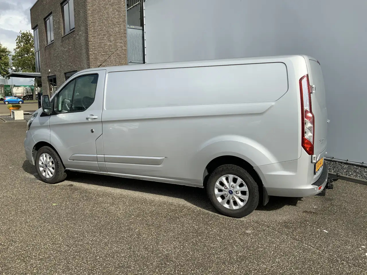 Ford Transit Custom 300 2.0 TDCI (MOTOR DEFECT!!) L2H2 Airco Navi 3 Zi - Товарно комбе: слика 3 Ford Transit Custom 300 2.0 TDCI (MOTOR DEFECT!!) L2H2 Airco Navi 3 Zi - Товарно комбе: слика 3