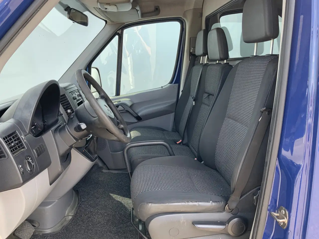 Mercedes-Benz Sprinter 218 3.0 CDI 325 HDL1H1 Automaat Cruise Airco 3 Zit - Товарно комбе: слика 4 Mercedes-Benz Sprinter 218 3.0 CDI 325 HDL1H1 Automaat Cruise Airco 3 Zit - Товарно комбе: слика 4