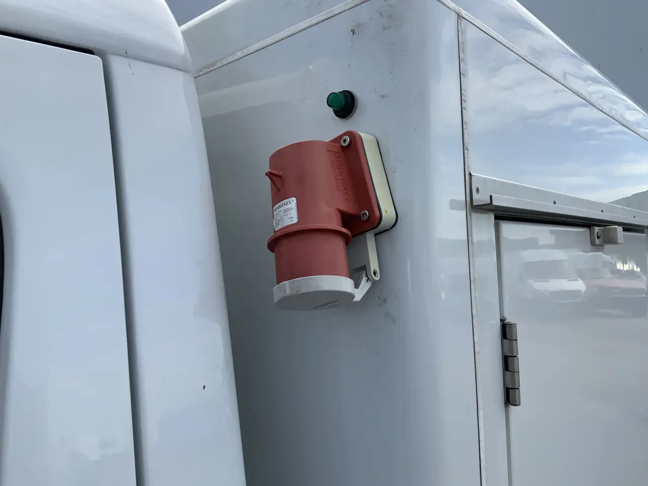 Mercedes-Benz Sprinter 311 2.2 CDI 366 ijsAuto - 40 C. Deuren 10 Euro 6 - Комбе ладилник: слика 2 Mercedes-Benz Sprinter 311 2.2 CDI 366 ijsAuto - 40 C. Deuren 10 Euro 6 - Комбе ладилник: слика 2