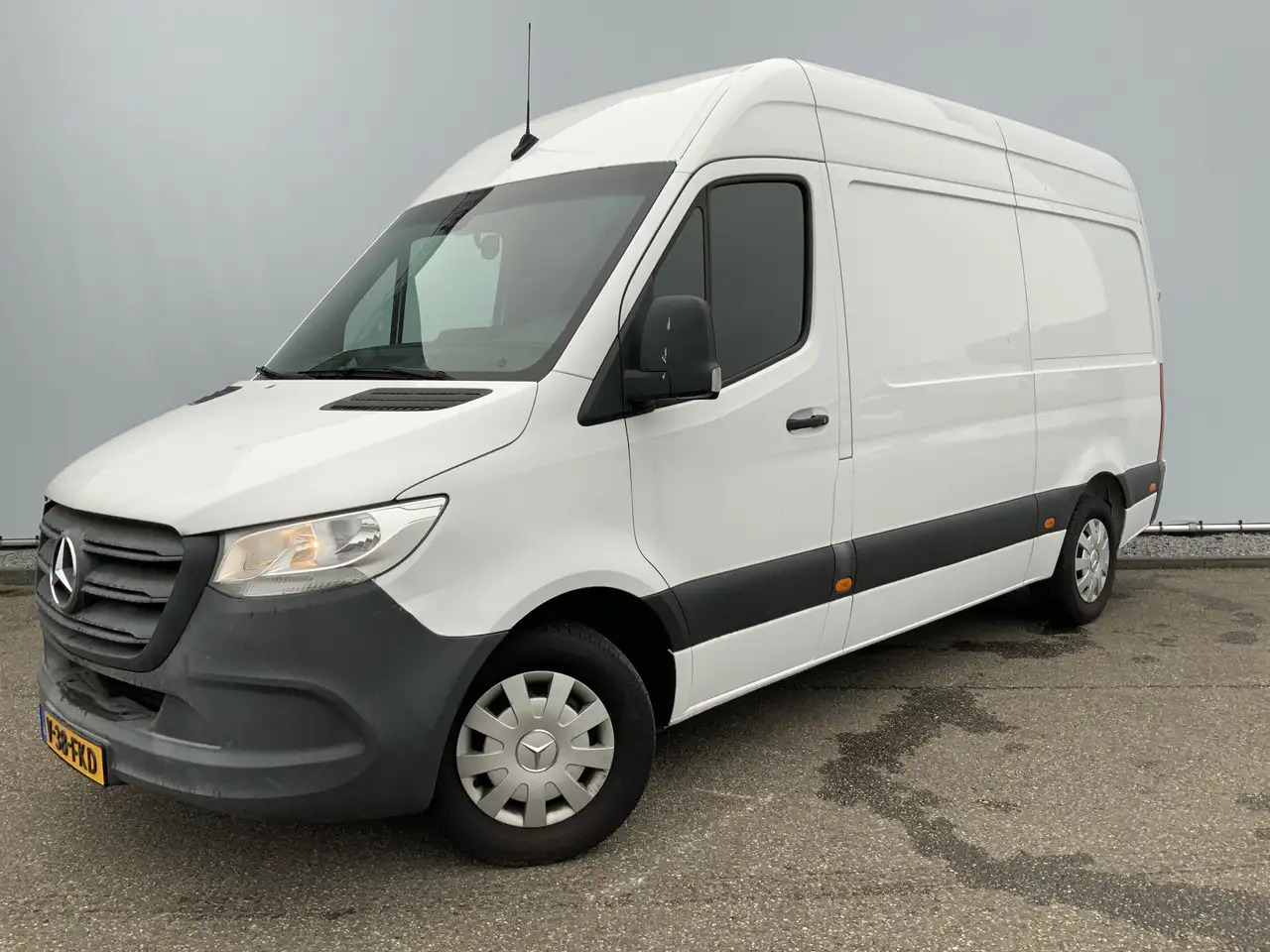 Mercedes-Benz Sprinter 314 2.2 CDI L2H1 EURO VI-D Airco Camera 3 Zits Ext - Товарно комбе: слика 2 Mercedes-Benz Sprinter 314 2.2 CDI L2H1 EURO VI-D Airco Camera 3 Zits Ext - Товарно комбе: слика 2