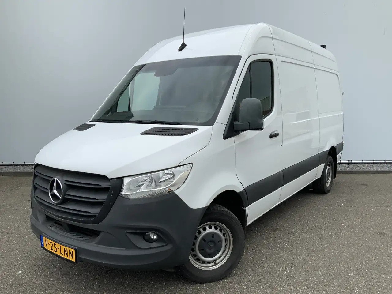 Mercedes-Benz Sprinter 316 2.2 CDI L2H2 Airco Cruise Camera Navi Trekhaak - Товарно комбе: слика 1 Mercedes-Benz Sprinter 316 2.2 CDI L2H2 Airco Cruise Camera Navi Trekhaak - Товарно комбе: слика 1