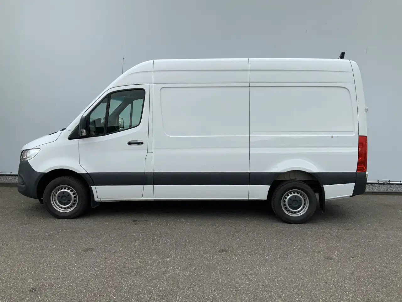 Mercedes-Benz Sprinter 316 2.2 CDI L2H2 Airco Cruise Camera Navi Trekhaak - Товарно комбе: слика 3 Mercedes-Benz Sprinter 316 2.2 CDI L2H2 Airco Cruise Camera Navi Trekhaak - Товарно комбе: слика 3