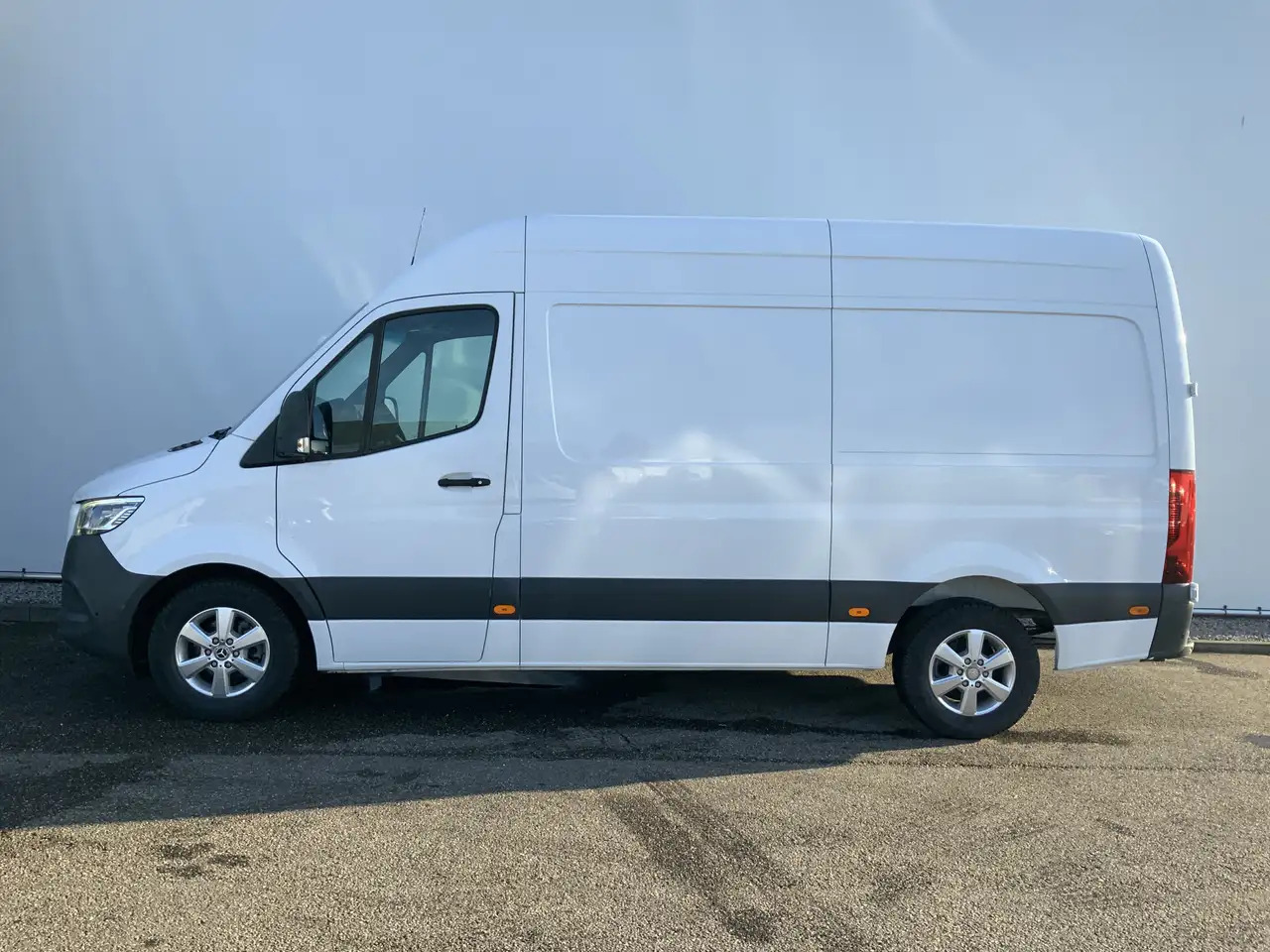 Mercedes-Benz Sprinter 319 3.0 CDI L2H2 Automaat 3 Zits Leer Airco Cruise - Товарно комбе: слика 3 Mercedes-Benz Sprinter 319 3.0 CDI L2H2 Automaat 3 Zits Leer Airco Cruise - Товарно комбе: слика 3