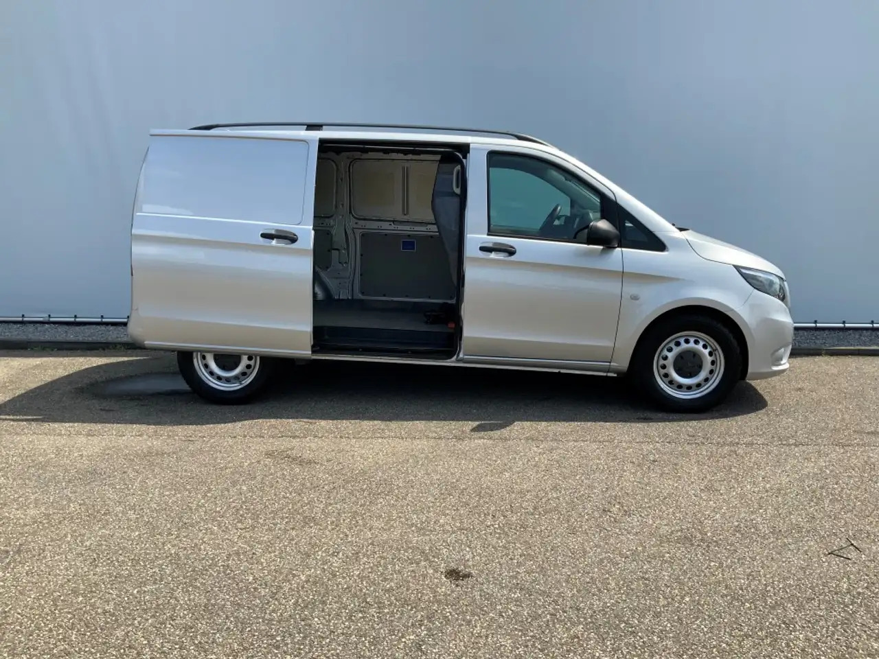 Mercedes-Benz Vito 114 CDI 4X4 Automaat Airco Cruise Trekhaak 2500 kg - Товарно комбе: слика 5 Mercedes-Benz Vito 114 CDI 4X4 Automaat Airco Cruise Trekhaak 2500 kg - Товарно комбе: слика 5
