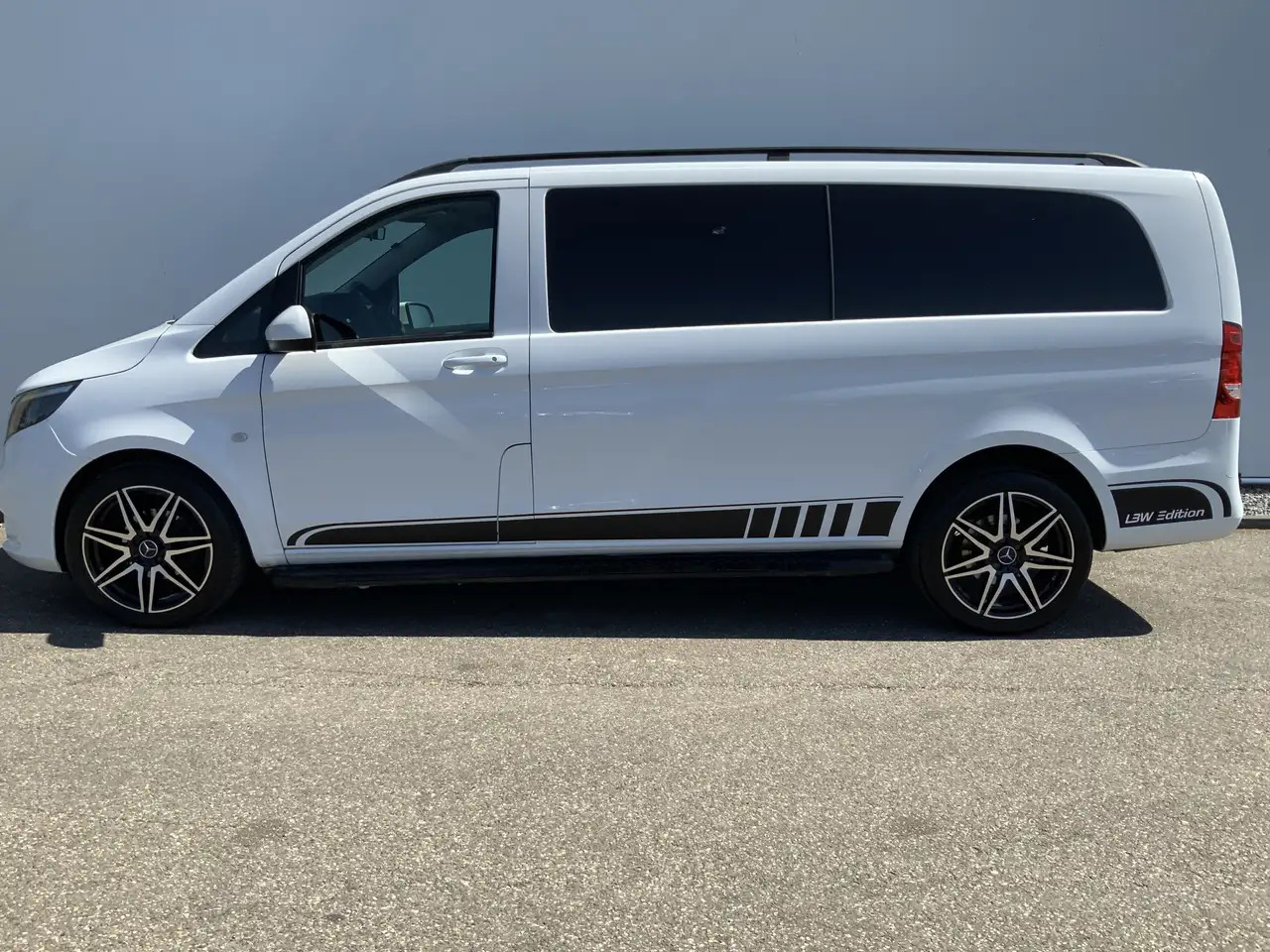 Mercedes-Benz Vito Tourer XL 114 CDI Autom. Airco Cruise Camera Alu V - Товарно комбе: слика 4 Mercedes-Benz Vito Tourer XL 114 CDI Autom. Airco Cruise Camera Alu V - Товарно комбе: слика 4