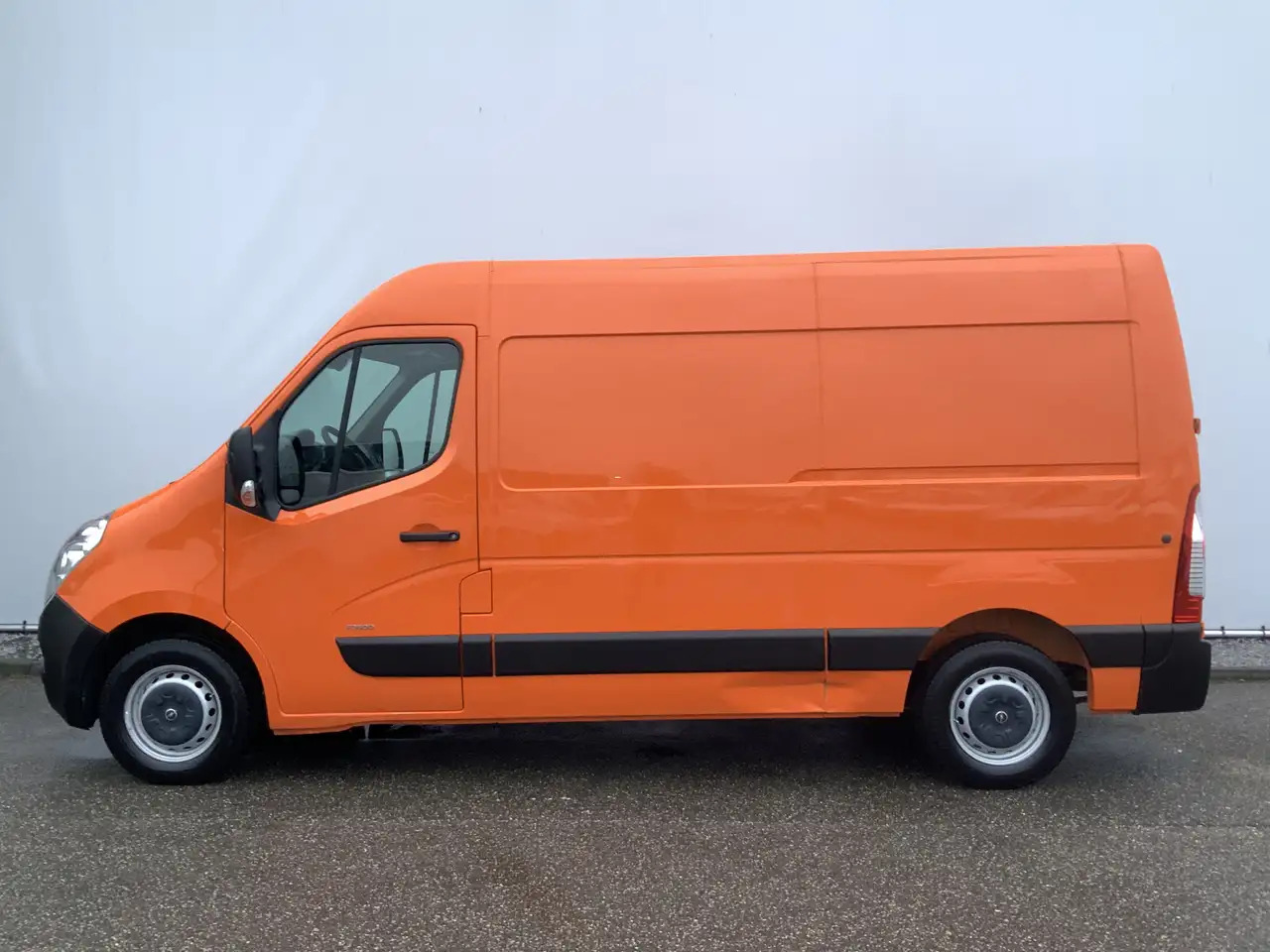 Opel Movano 2.3 CDTI BiTurbo L2H3 Start/Stop Airco 3 Zits Trek - Товарно комбе: слика 3 Opel Movano 2.3 CDTI BiTurbo L2H3 Start/Stop Airco 3 Zits Trek - Товарно комбе: слика 3
