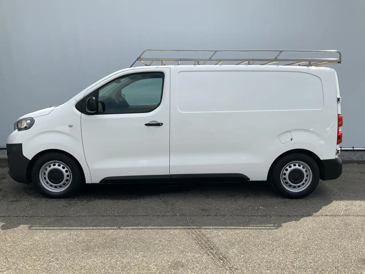 Peugeot Expert glazenwasser 226S 1.6 BlueHDI 115 Inbouw 530 liter - Товарно комбе, Комунално/ Специјално возило: слика 5 Peugeot Expert glazenwasser 226S 1.6 BlueHDI 115 Inbouw 530 liter - Товарно комбе, Комунално/ Специјално возило: слика 5