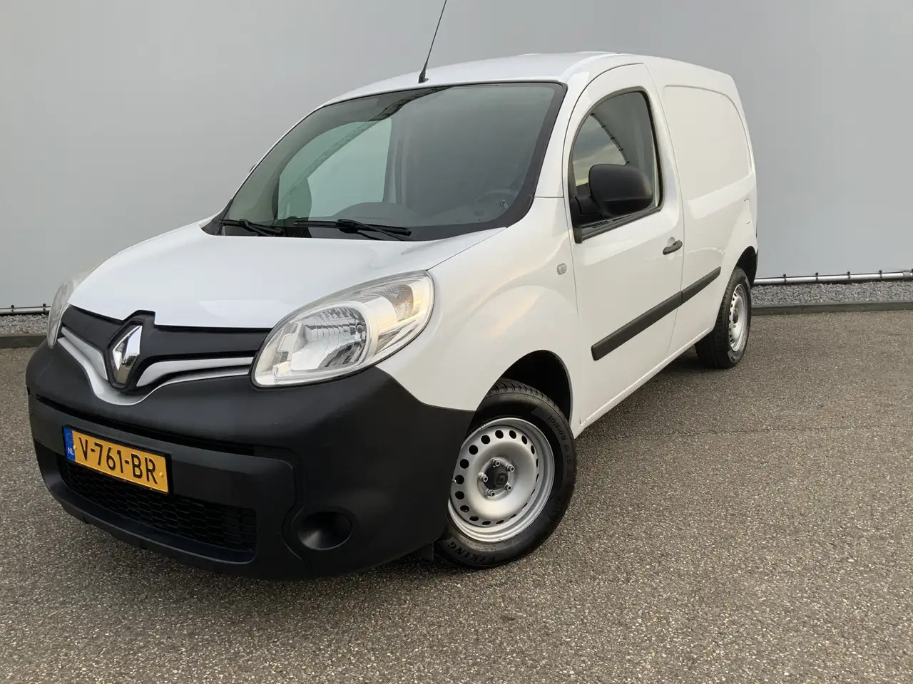Renault Kangoo 1.5 dCi 90 Energy Luxe Airco Cruise Euro 6 - Мало комбе: слика 1 Renault Kangoo 1.5 dCi 90 Energy Luxe Airco Cruise Euro 6 - Мало комбе: слика 1