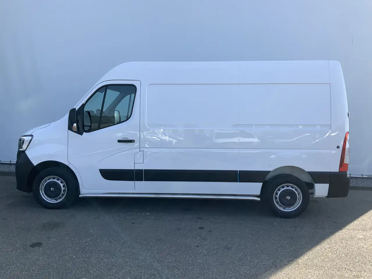 Renault Master T35 2.3 dCi 135 L2H2 Airco Cruise Navi Side Bar Ca - Товарно комбе: слика 3 Renault Master T35 2.3 dCi 135 L2H2 Airco Cruise Navi Side Bar Ca - Товарно комбе: слика 3