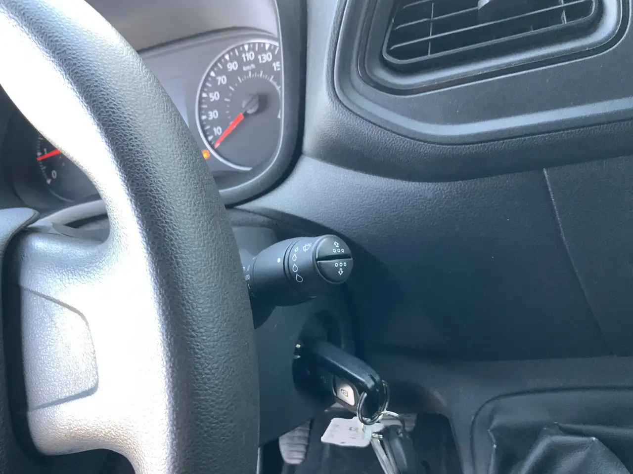 Renault Master T35 2.3 dCi 135 L2H2 Airco Cruise Navi Side Bar Ca - Товарно комбе: слика 4 Renault Master T35 2.3 dCi 135 L2H2 Airco Cruise Navi Side Bar Ca - Товарно комбе: слика 4