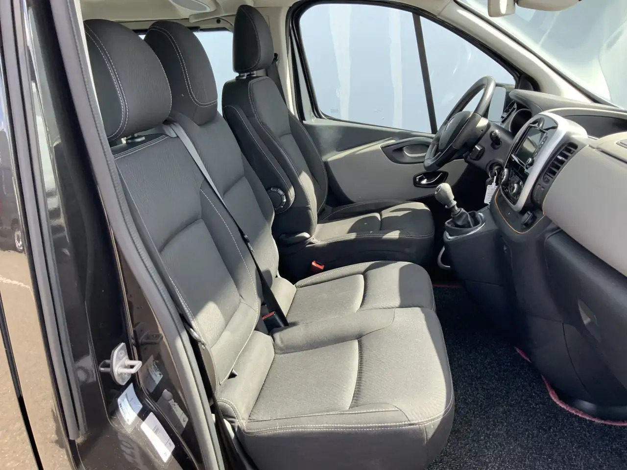 Комби со двојна кабина Renault Trafic 1.6 dCi T27 L1H1 Dub Cab Airco Cruise 6 Zits Alu V: слика 17