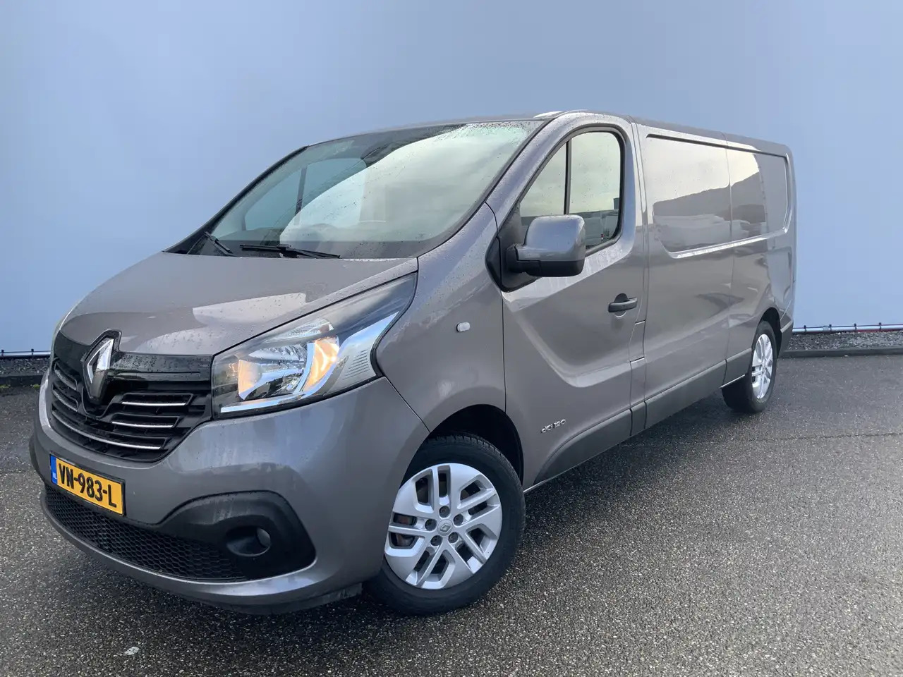 Renault Trafic 1.6 dCi T29 L2H1 DC Comfort Energy Airco Cruise Na - Товарно комбе: слика 1 Renault Trafic 1.6 dCi T29 L2H1 DC Comfort Energy Airco Cruise Na - Товарно комбе: слика 1
