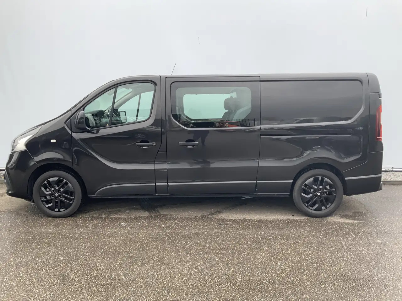 Renault Trafic 1.6 dCi T29 L2H1 Dub Cab 5 Zits Airco Cruise Navi - Комби со двојна кабина: слика 3 Renault Trafic 1.6 dCi T29 L2H1 Dub Cab 5 Zits Airco Cruise Navi - Комби со двојна кабина: слика 3