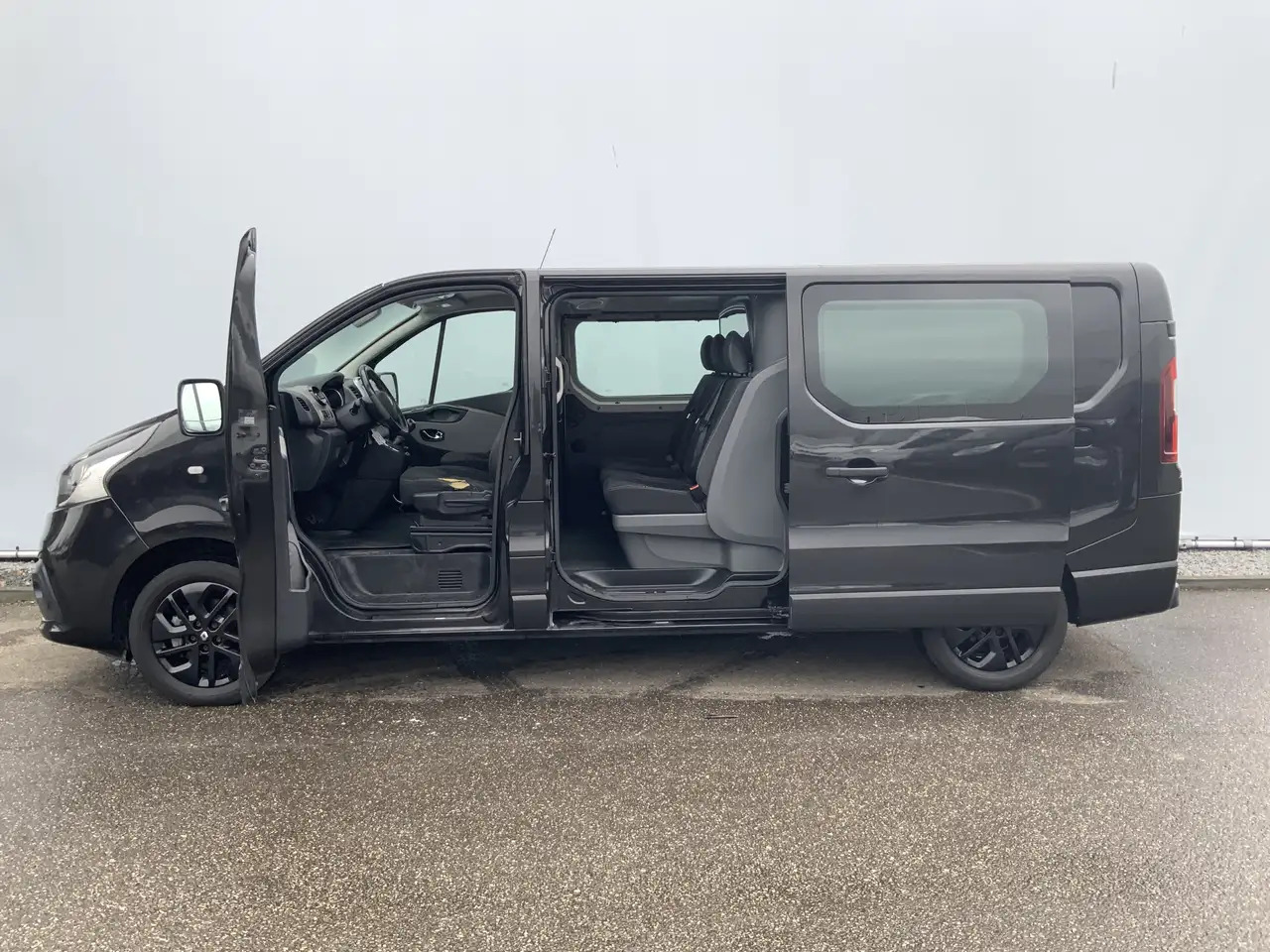 Renault Trafic 1.6 dCi T29 L2H1 Dub Cab 5 Zits Airco Cruise Navi - Комби со двојна кабина: слика 4 Renault Trafic 1.6 dCi T29 L2H1 Dub Cab 5 Zits Airco Cruise Navi - Комби со двојна кабина: слика 4