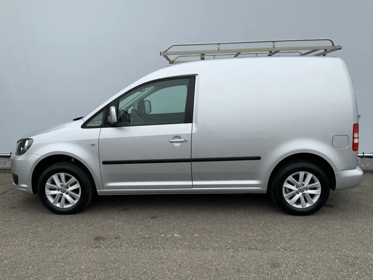 Volkswagen Caddy 1.6 TDI Airco Imperiaal Trekhaak 1400 kg navi Crui - Мало комбе: слика 3 Volkswagen Caddy 1.6 TDI Airco Imperiaal Trekhaak 1400 kg navi Crui - Мало комбе: слика 3