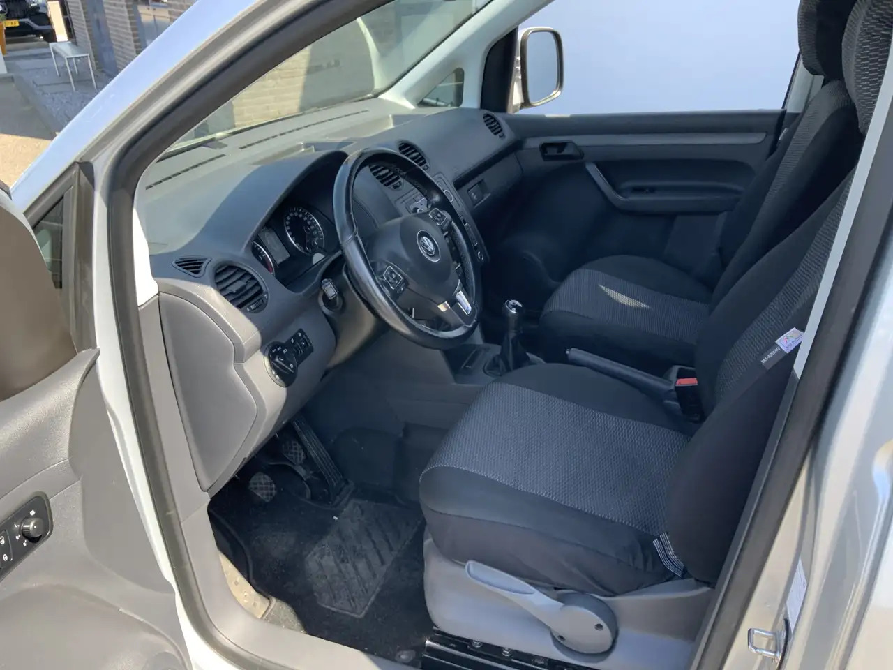 Volkswagen Caddy 1.6 TDI Airco Imperiaal Trekhaak 1400 kg navi Crui - Мало комбе: слика 4 Volkswagen Caddy 1.6 TDI Airco Imperiaal Trekhaak 1400 kg navi Crui - Мало комбе: слика 4