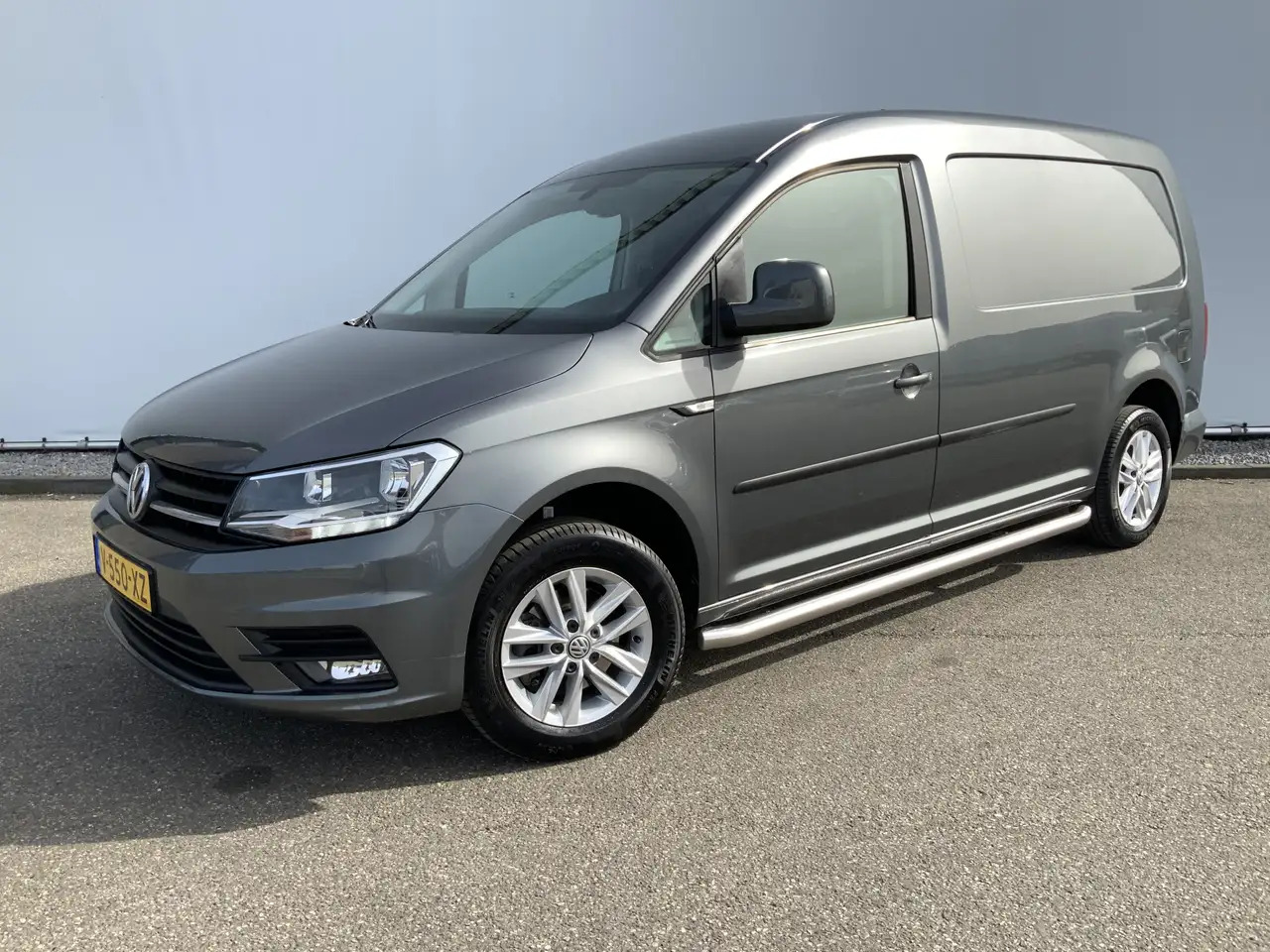 Volkswagen Caddy 2.0 TDI L2H1 BMT Maxi Exclusive Edtion Airco Navi - Товарно комбе: слика 1 Volkswagen Caddy 2.0 TDI L2H1 BMT Maxi Exclusive Edtion Airco Navi - Товарно комбе: слика 1