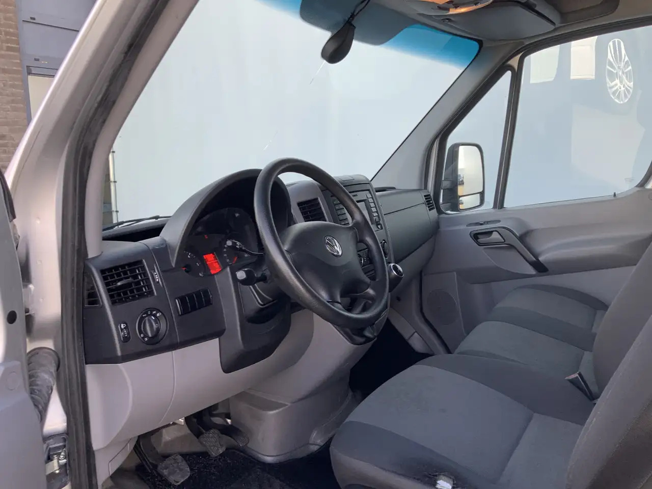 Volkswagen Crafter 46 2.0 TDI L3H1 Airco Cruise Lucht Geveerd Lier Tr - Камион за влечење: слика 5 Volkswagen Crafter 46 2.0 TDI L3H1 Airco Cruise Lucht Geveerd Lier Tr - Камион за влечење: слика 5