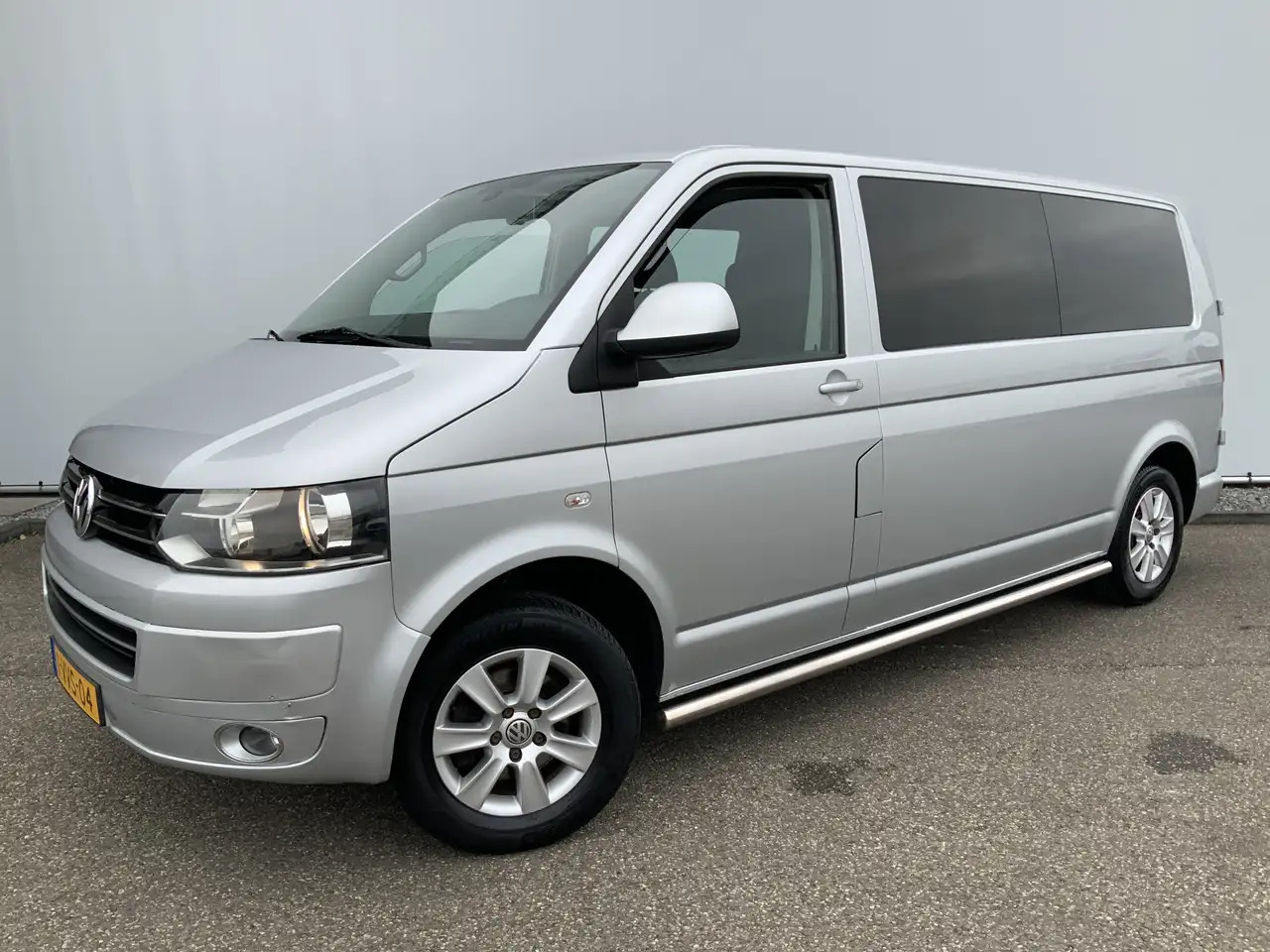 Volkswagen T5 Transporter MARGE 2.0 TDI L2H1 Dub Cab Airco Cruise Alu Velg S - Комби со двојна кабина: слика 1 Volkswagen T5 Transporter MARGE 2.0 TDI L2H1 Dub Cab Airco Cruise Alu Velg S - Комби со двојна кабина: слика 1