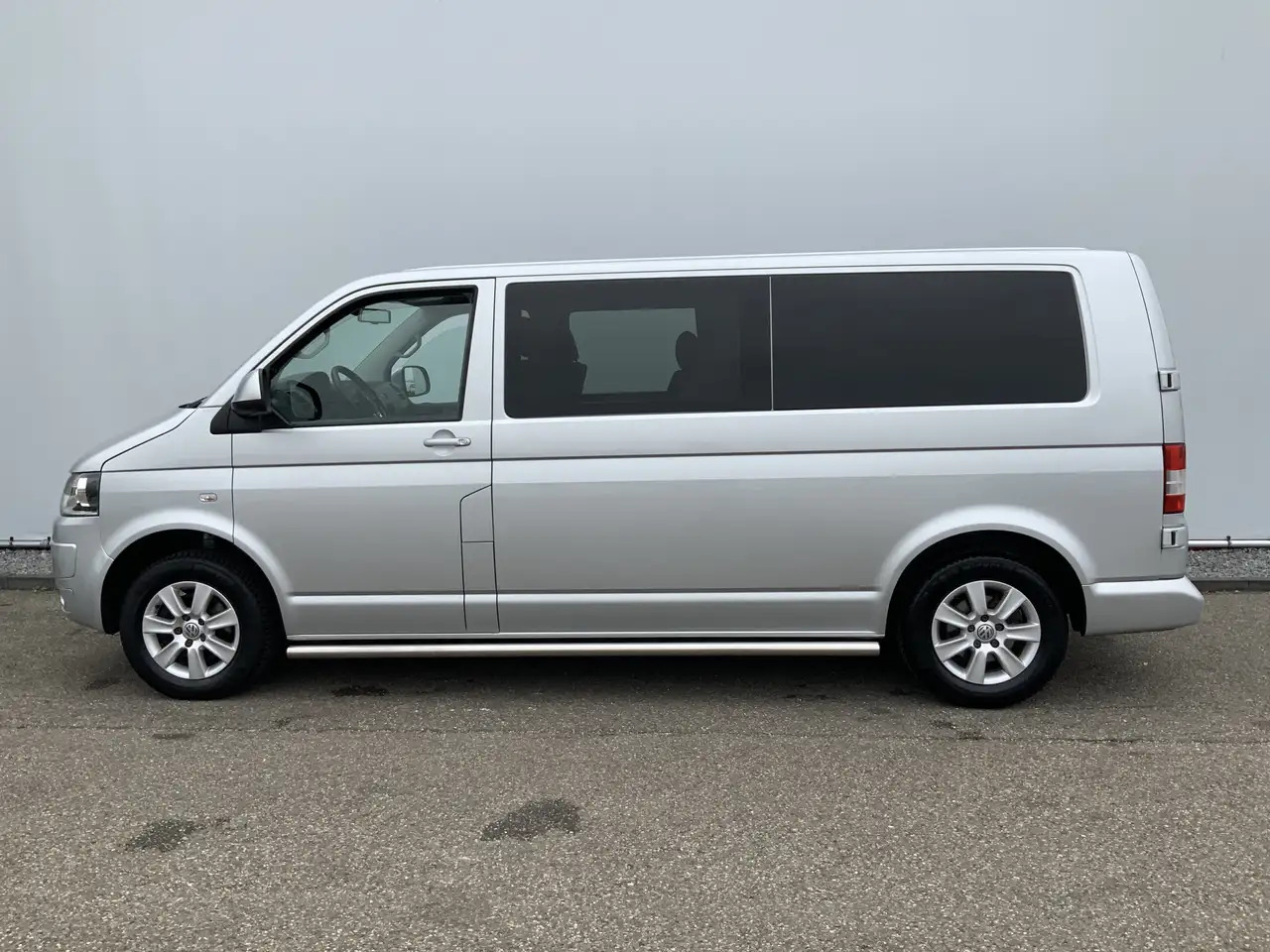 Volkswagen T5 Transporter MARGE 2.0 TDI L2H1 Dub Cab Airco Cruise Alu Velg S - Комби со двојна кабина: слика 3 Volkswagen T5 Transporter MARGE 2.0 TDI L2H1 Dub Cab Airco Cruise Alu Velg S - Комби со двојна кабина: слика 3
