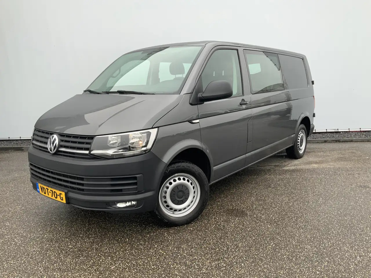 Volkswagen T6 Transporter 2.0 TDI L2H1 DC Comfortline Plus Dub Cab Cruise 5 - Комби со двојна кабина: слика 1 Volkswagen T6 Transporter 2.0 TDI L2H1 DC Comfortline Plus Dub Cab Cruise 5 - Комби со двојна кабина: слика 1