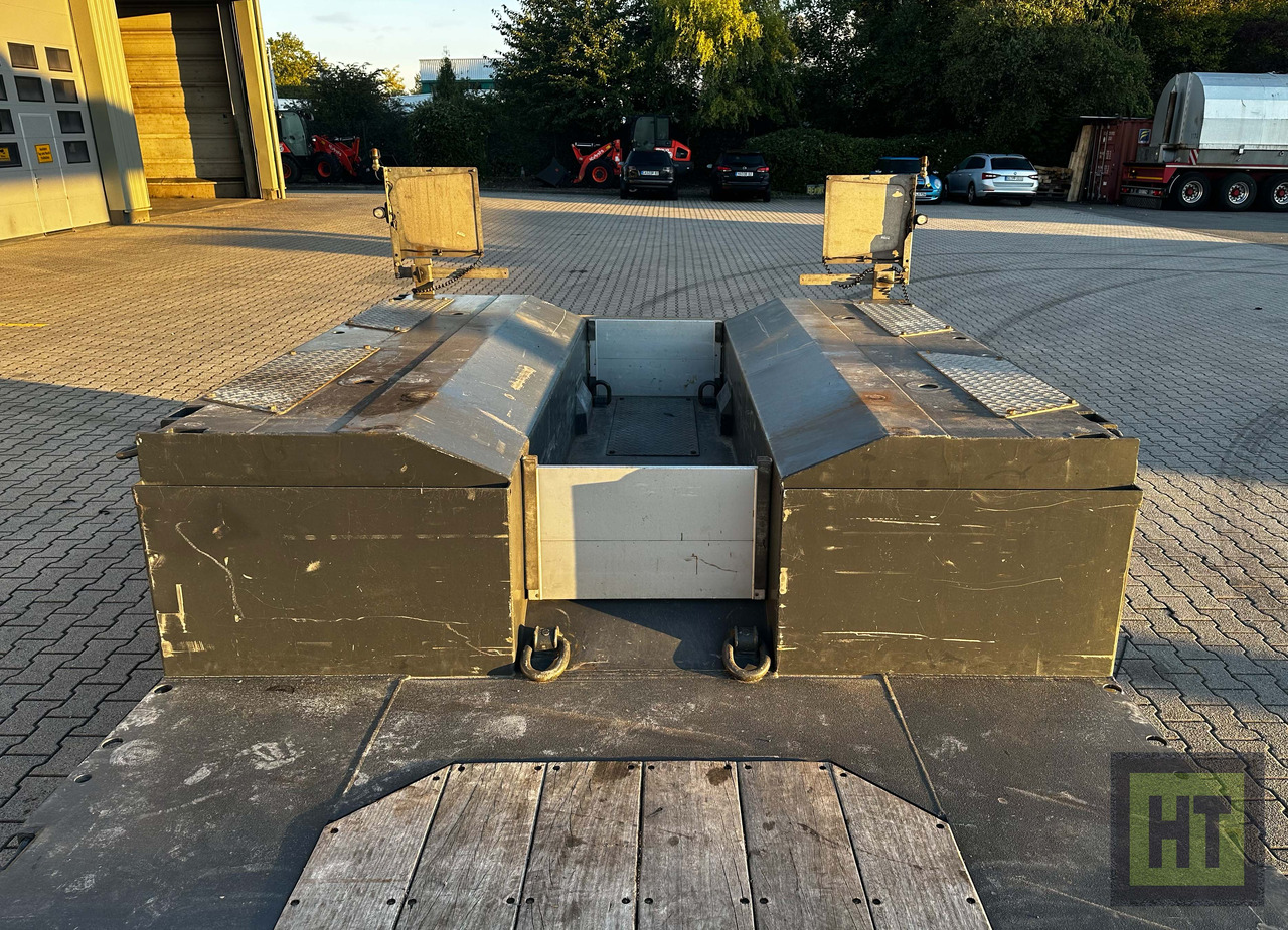 Faymonville MAX Trailer 2-Achs-Tiefbett mit Pendelachsen - Полуприколка за низок утовар: слика 4 Faymonville MAX Trailer 2-Achs-Tiefbett mit Pendelachsen - Полуприколка за низок утовар: слика 4