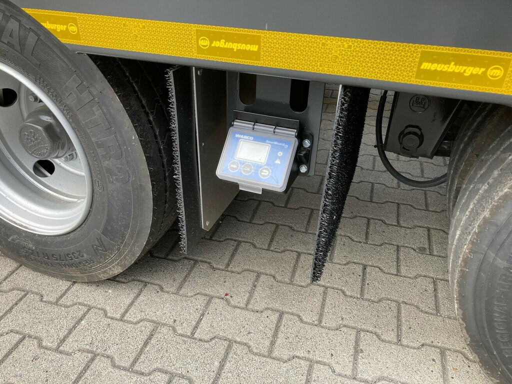 Meusburger 3-Achs-Satteltieflader mit abklappbarem Heck - Полуприколка за низок утовар: слика 4 Meusburger 3-Achs-Satteltieflader mit abklappbarem Heck - Полуприколка за низок утовар: слика 4