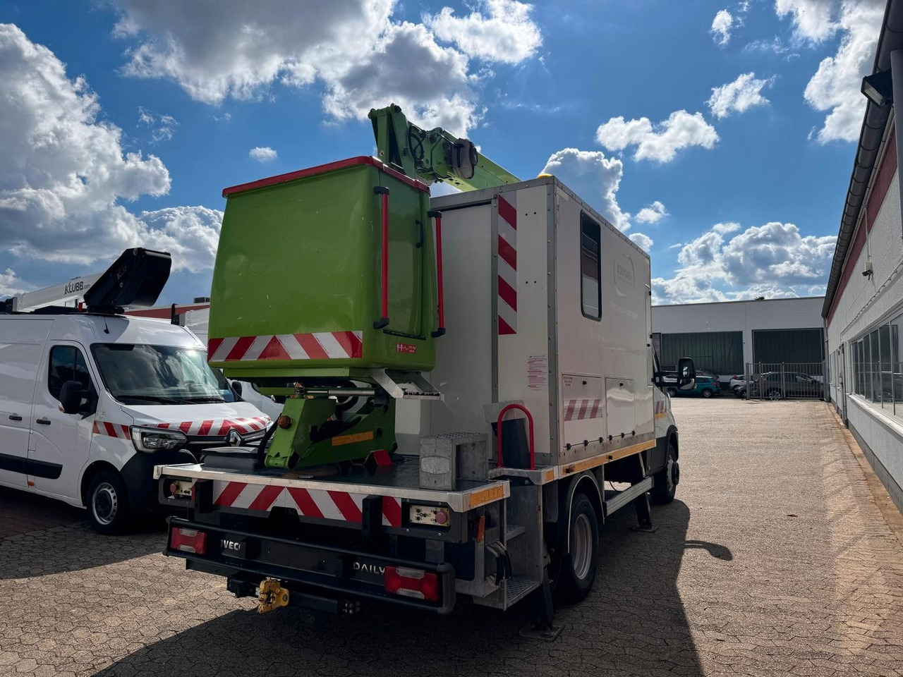 Iveco 70C18 Hubarbeitsbühne France Elevateur 172 CPL - Камион со подигачка кошница: слика 5 Iveco 70C18 Hubarbeitsbühne France Elevateur 172 CPL - Камион со подигачка кошница: слика 5