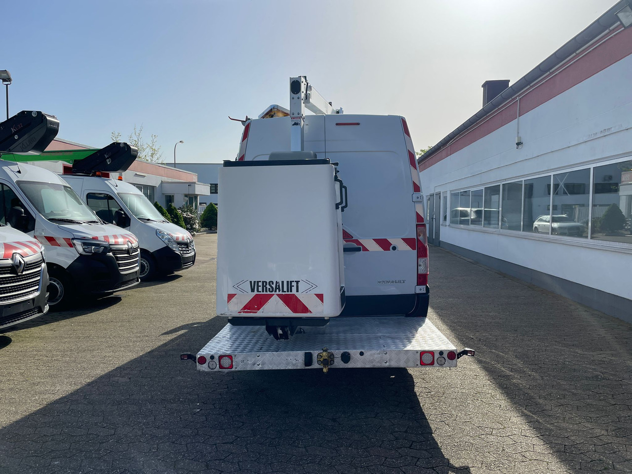 Renault Master Hubarbeitsbühne Time Versalift ETL-32-125 - Камион со подигачка кошница: слика 5 Renault Master Hubarbeitsbühne Time Versalift ETL-32-125 - Камион со подигачка кошница: слика 5