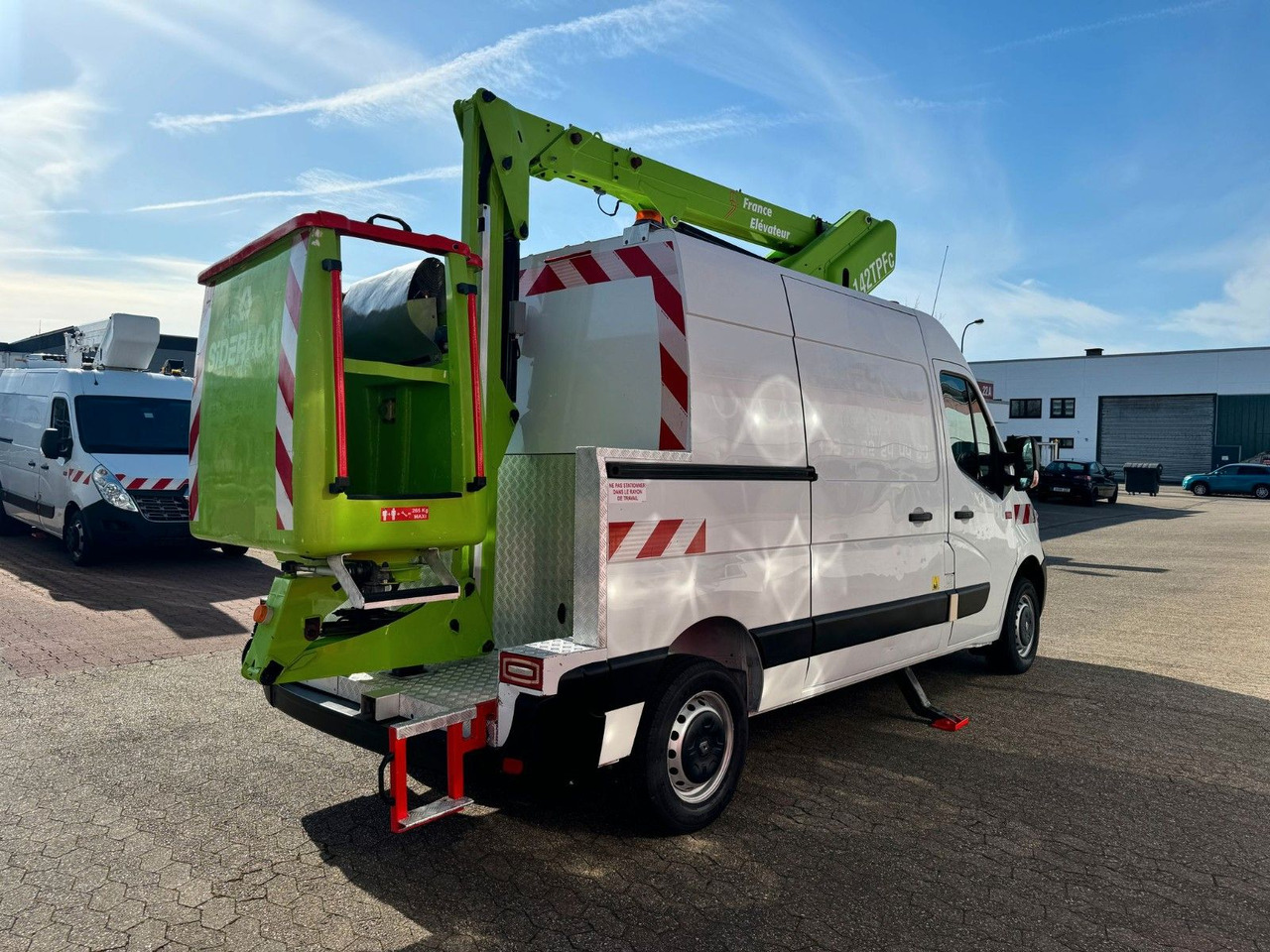 Renault Master Steiger France Elévateur 142 TPFc - Камион со подигачка кошница: слика 4 Renault Master Steiger France Elévateur 142 TPFc - Камион со подигачка кошница: слика 4
