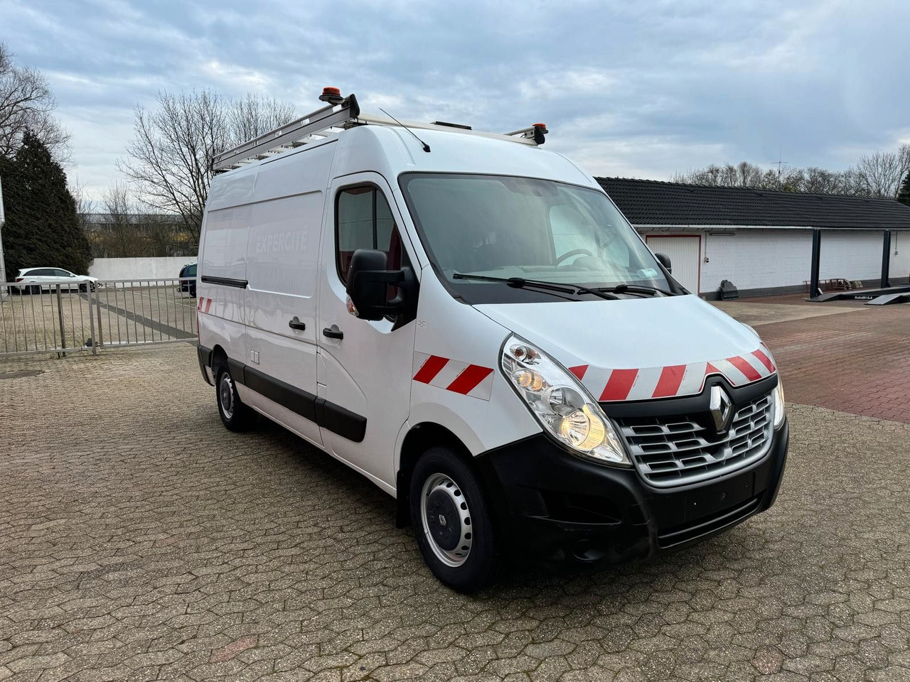 Renault Master Werkstattwagen Kastenwagen EURO 6 - Товарно комбе: слика 3 Renault Master Werkstattwagen Kastenwagen EURO 6 - Товарно комбе: слика 3