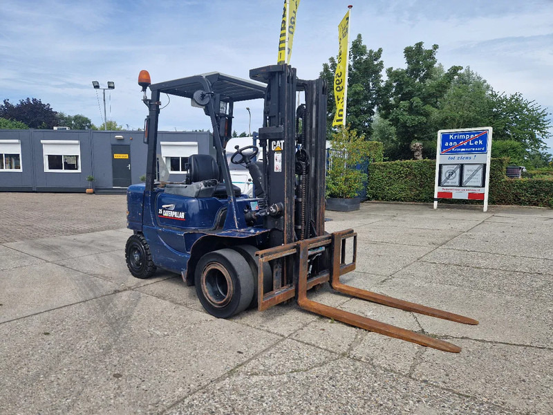 Caterpillar DP25K met breed vorkenbord - Дизел вилушкар: слика 2 Caterpillar DP25K met breed vorkenbord - Дизел вилушкар: слика 2