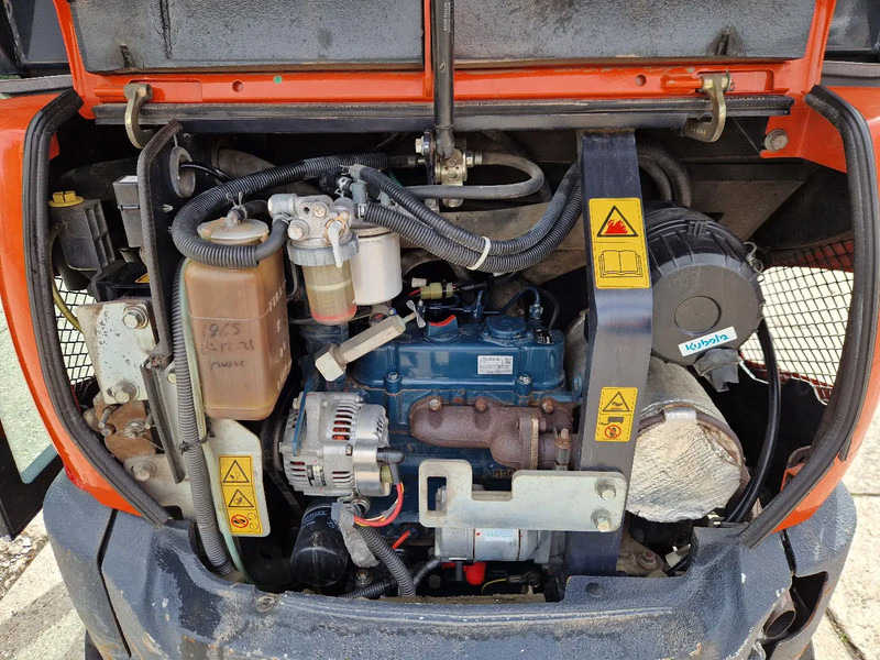 Kubota KX019-4 CW05 met 2 bakken - Мини багер: слика 5 Kubota KX019-4 CW05 met 2 bakken - Мини багер: слика 5