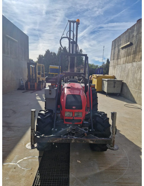 Onbekend Valpadana 1550 4x4 drilling tractor - Машина за бушење: слика 4 Onbekend Valpadana 1550 4x4 drilling tractor - Машина за бушење: слика 4