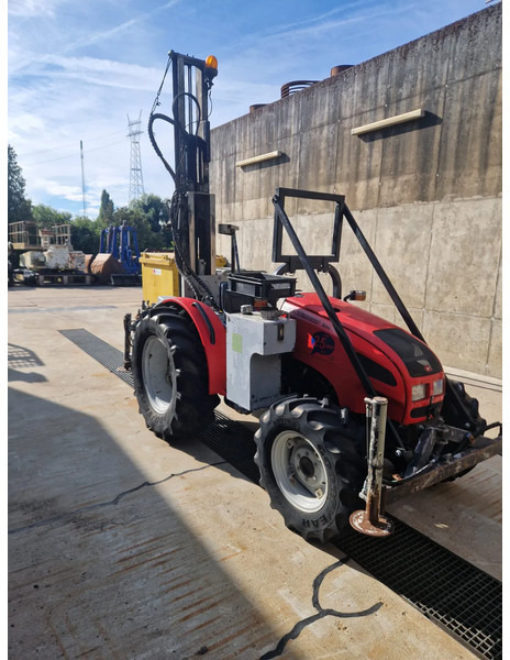 Onbekend Valpadana 1550 4x4 drilling tractor - Машина за бушење: слика 3 Onbekend Valpadana 1550 4x4 drilling tractor - Машина за бушење: слика 3