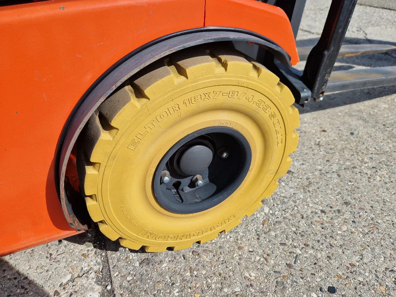 Лизинг на Toyota 1500 kg. elektrisch hefhoogte 5.00m. Toyota 1500 kg. elektrisch hefhoogte 5.00m.: слика 12 Лизинг на Toyota 1500 kg. elektrisch hefhoogte 5.00m. Toyota 1500 kg. elektrisch hefhoogte 5.00m.: слика 12