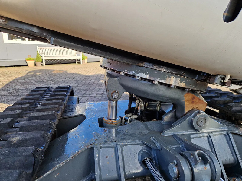 WACKER NEUSON 2404RD met nivelleersysteem, mountain proof - Мини багер: слика 2 WACKER NEUSON 2404RD met nivelleersysteem, mountain proof - Мини багер: слика 2