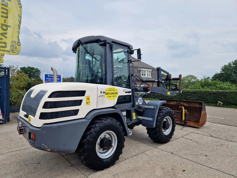 Yanmar TL80 / Terex TL80 / Schaeff TL80 very low hours! - Натоварувач на тркала: слика 3 Yanmar TL80 / Terex TL80 / Schaeff TL80 very low hours! - Натоварувач на тркала: слика 3