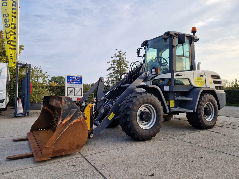 Yanmar / Terex TL80 met NL kenteken very low hours! - Натоварувач на тркала: слика 1 Yanmar / Terex TL80 met NL kenteken very low hours! - Натоварувач на тркала: слика 1