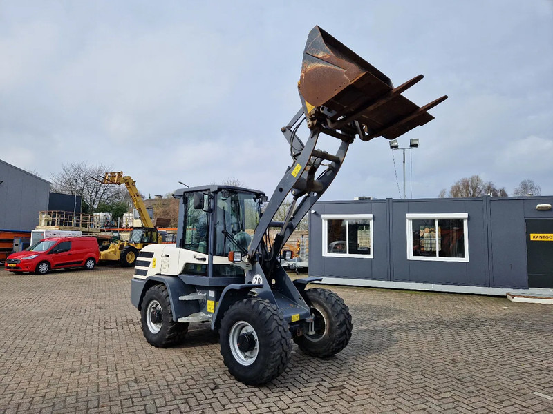 Yanmar / Terex TL80 met NL kenteken very low hours! - Натоварувач на тркала: слика 5 Yanmar / Terex TL80 met NL kenteken very low hours! - Натоварувач на тркала: слика 5
