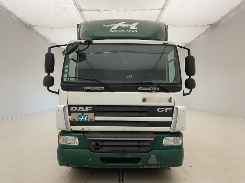 DAF CF75.250 - damaged engine - Камион сандучар: слика 2 DAF CF75.250 - damaged engine - Камион сандучар: слика 2