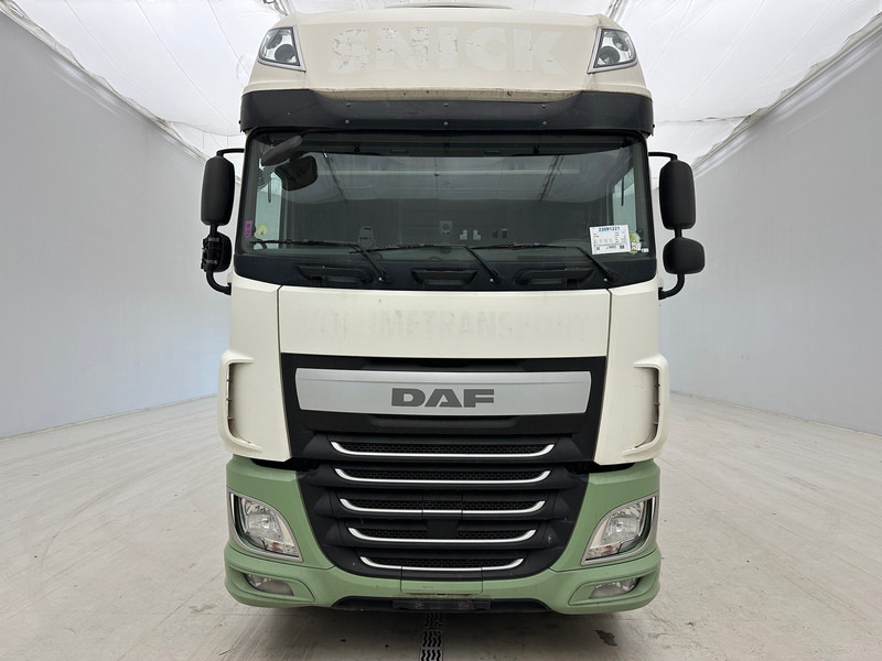 DAF XF 460 Super Space Cab - Камион со церада: слика 2 DAF XF 460 Super Space Cab - Камион со церада: слика 2