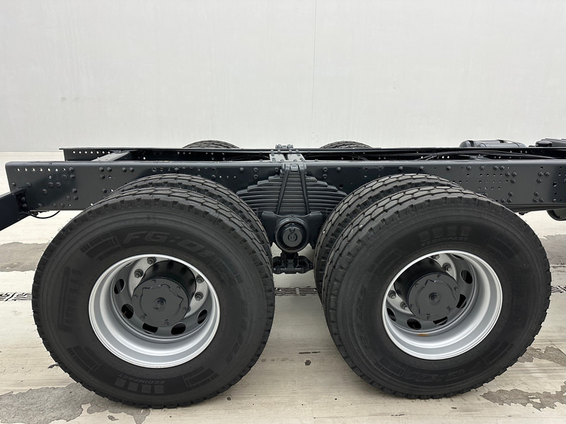 Iveco Trakker 380 - 6x4 - Камион со кабинска шасија: слика 5 Iveco Trakker 380 - 6x4 - Камион со кабинска шасија: слика 5