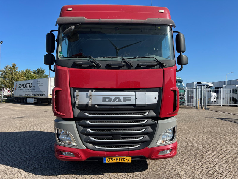 DAF XF106.440 Space Cab - Камион влекач: слика 2 DAF XF106.440 Space Cab - Камион влекач: слика 2