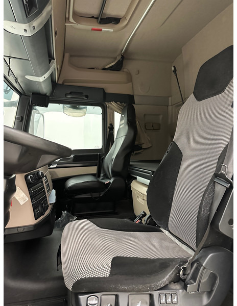 Камион влекач MAN TGX18.460 - engine broken: слика 9