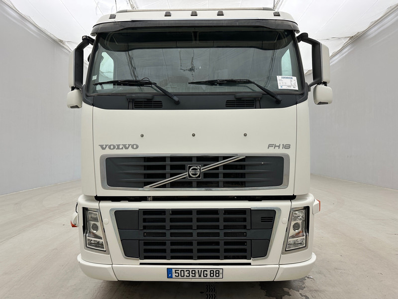 Volvo FH16.610 - 6x4 - Камион влекач: слика 2 Volvo FH16.610 - 6x4 - Камион влекач: слика 2