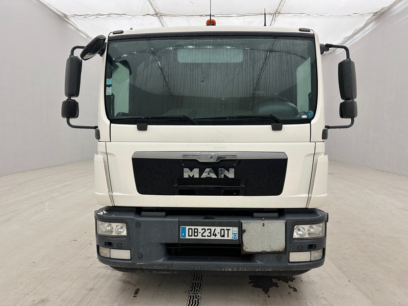 MAN TGM 15.250 - Камион цистерна: слика 2 MAN TGM 15.250 - Камион цистерна: слика 2